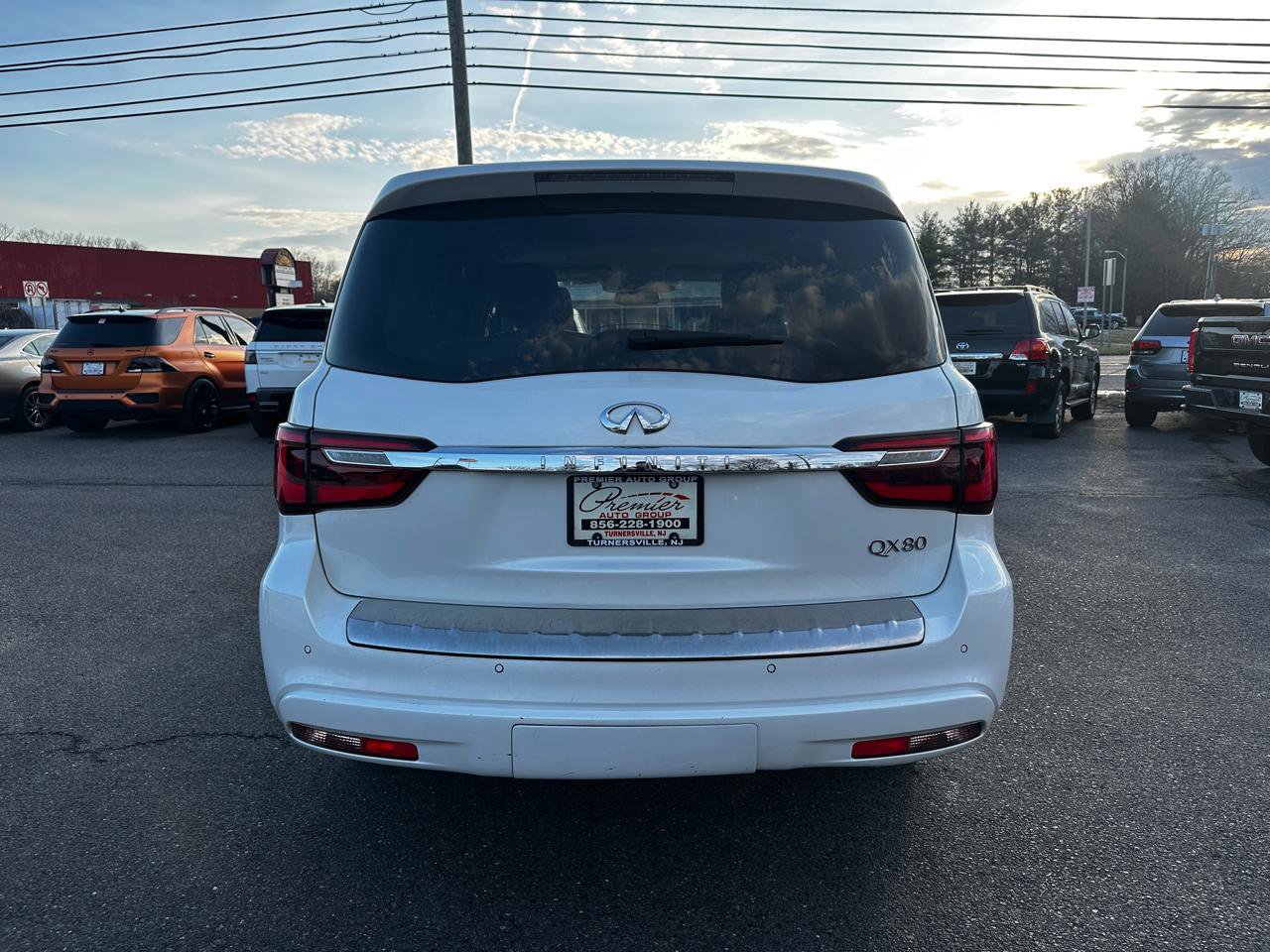 Used 2018 INFINITI QX80 4WD w/ Driver Assistance Package image 6