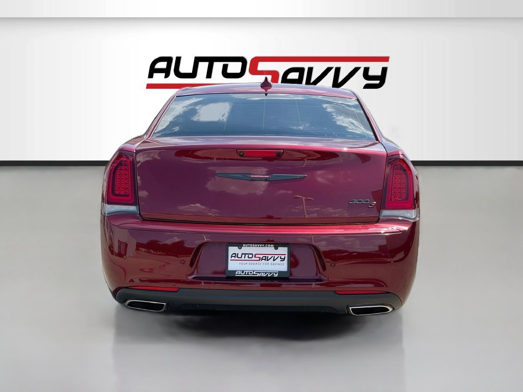 Used 2023 Chrysler 300 S w/ Comfort Group RWD image 6