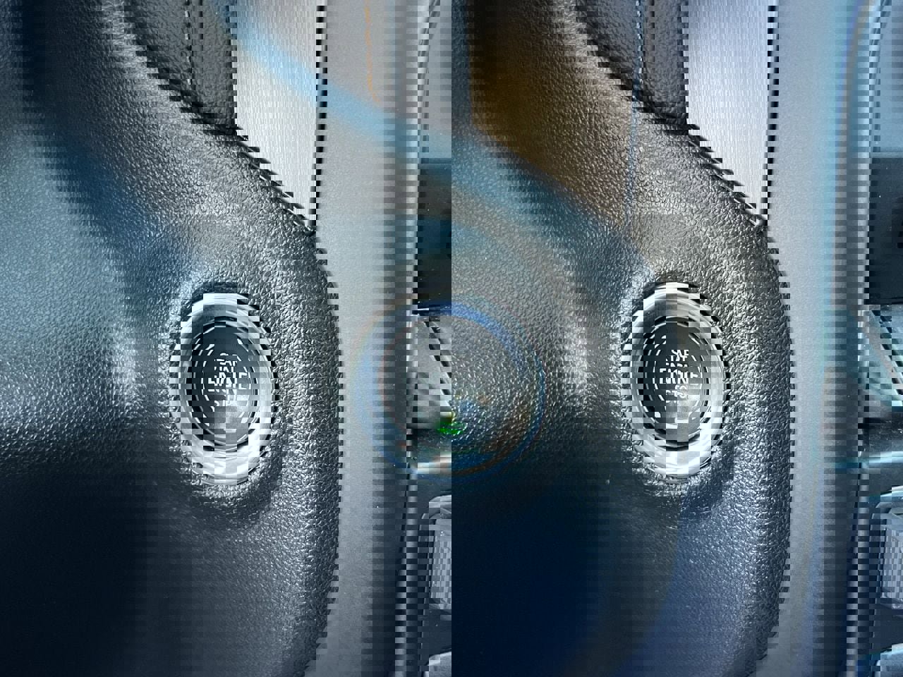 Used 2021 GMC Sierra 1500 AT4 image 23