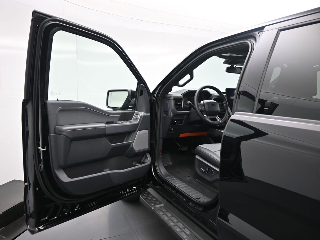 New 2025 Ford F150 Lightning Lariat image 8