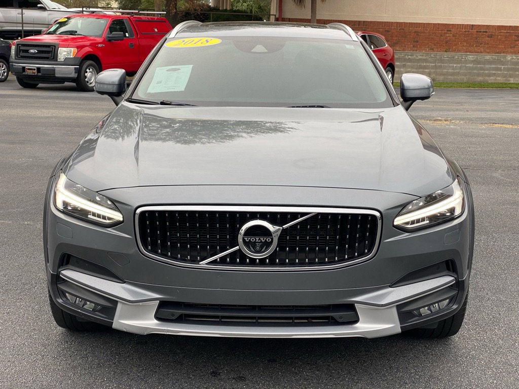 Used 2018 Volvo V90 T6 Cross Country w/ Convenience Package image 2