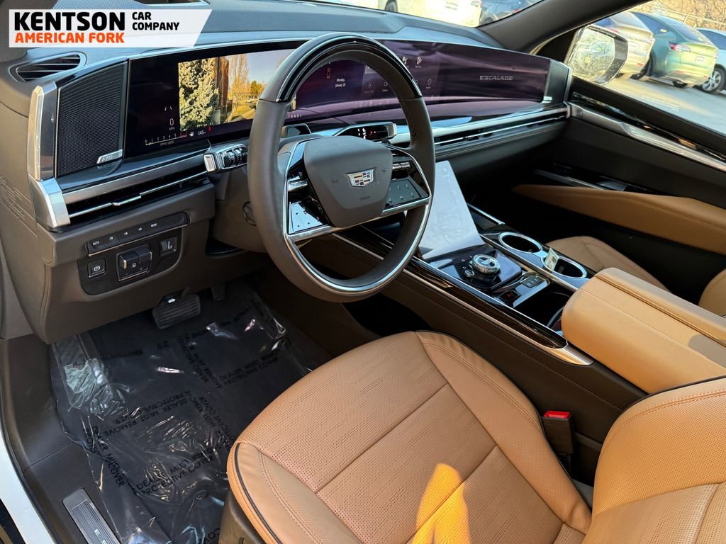 Used 2025 Cadillac Escalade Premium Luxury image 37