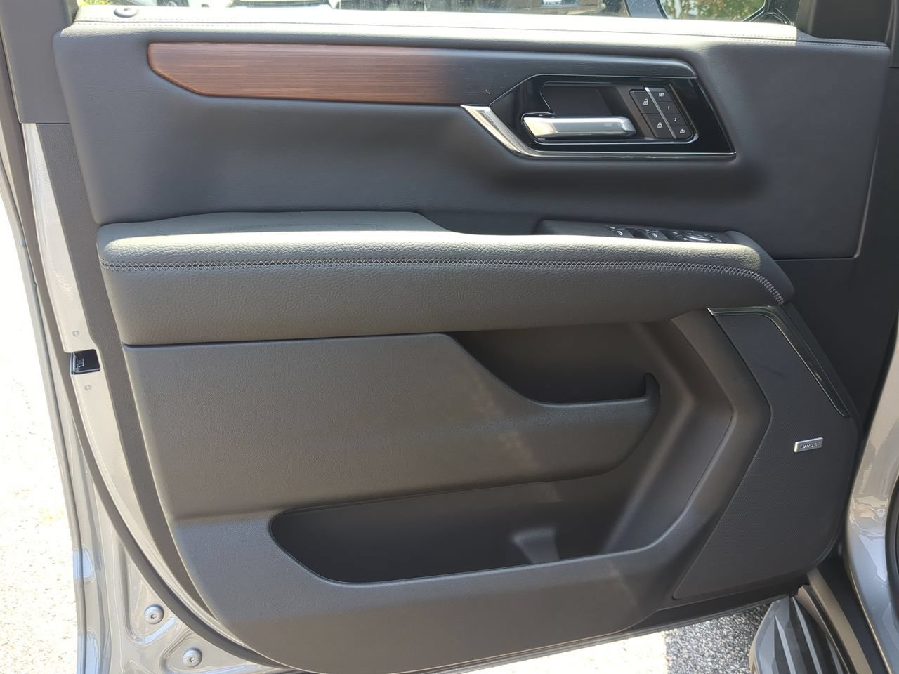Used 2026 GMC Yukon Denali AWD/4WD image 22