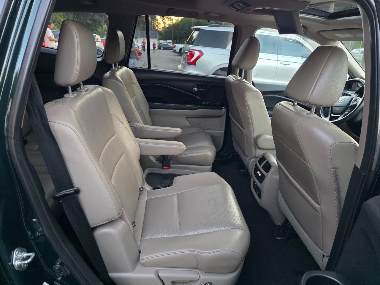 Used 2016 Honda Pilot Elite image 18