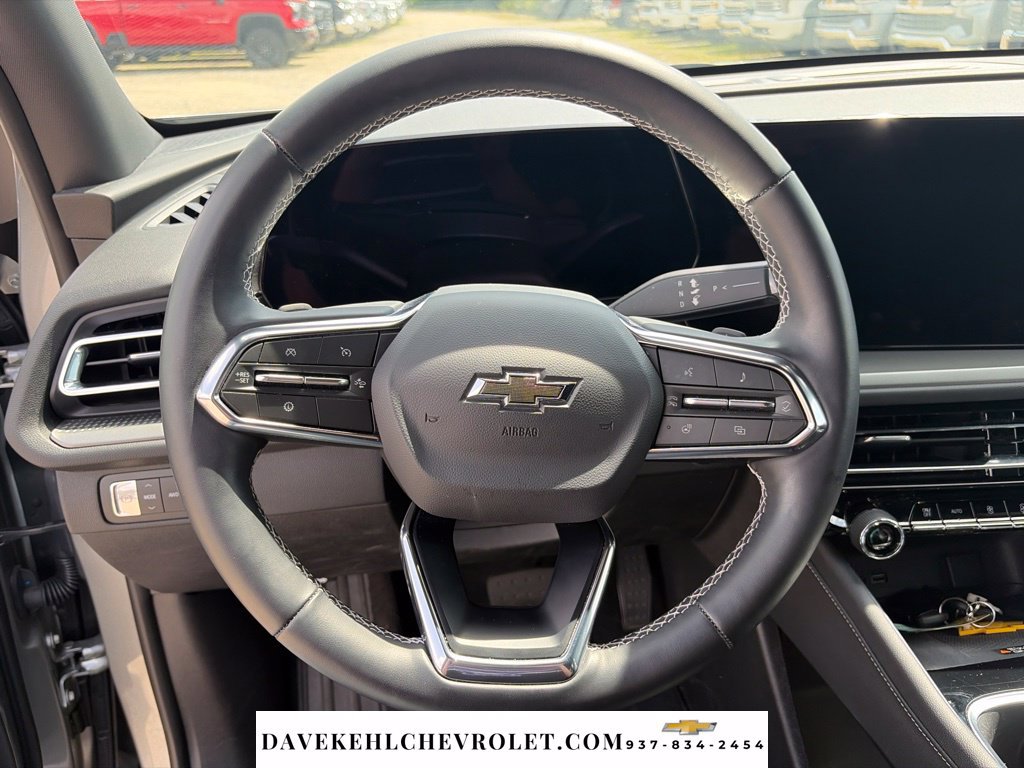 Used 2026 Chevrolet Traverse LT w/ Midnight/Sport Edition AWD/4WD image 13