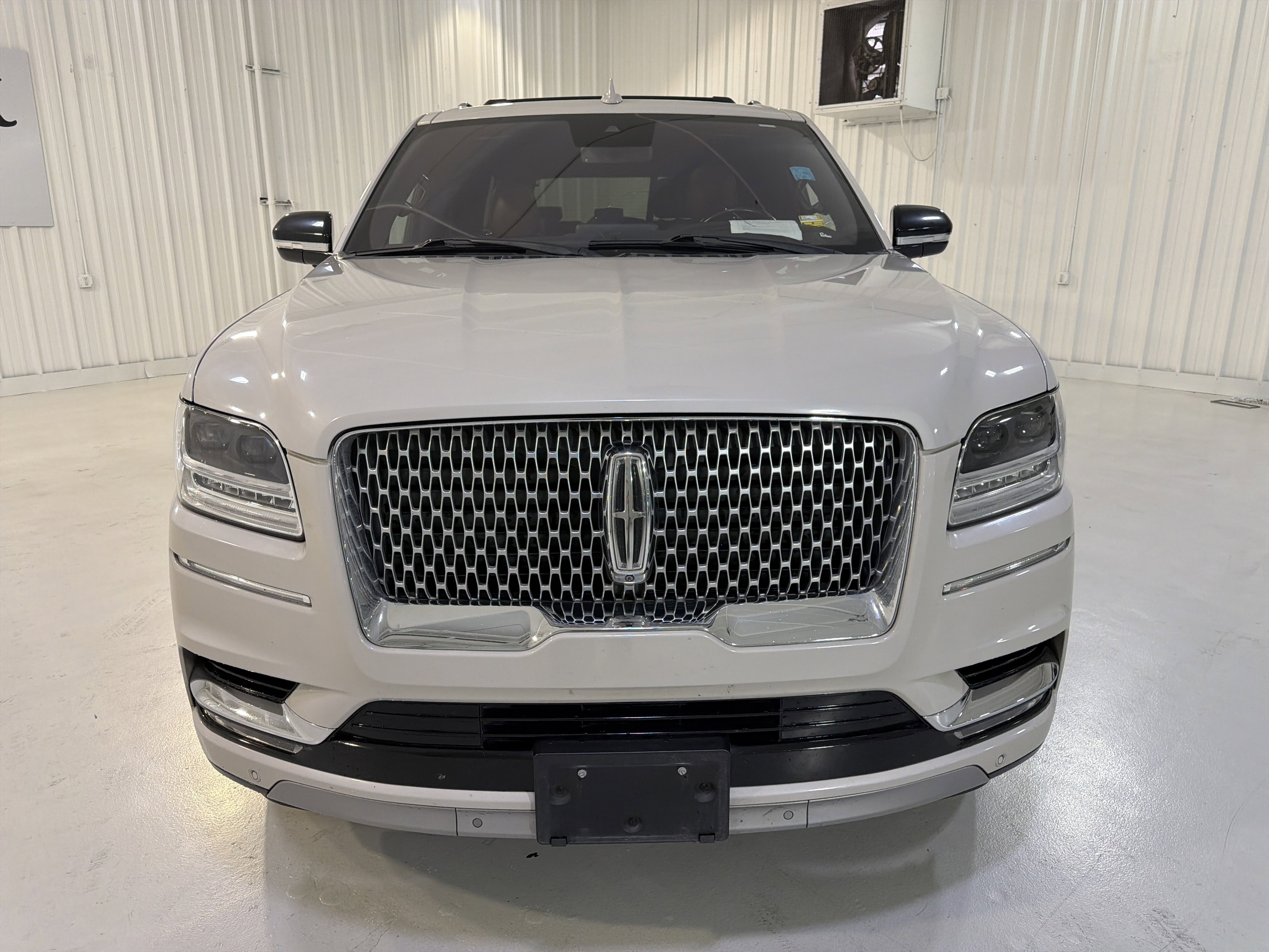 Used 2020 Lincoln Navigator L Reserve w/ Luxury Package AWD/4WD image 8