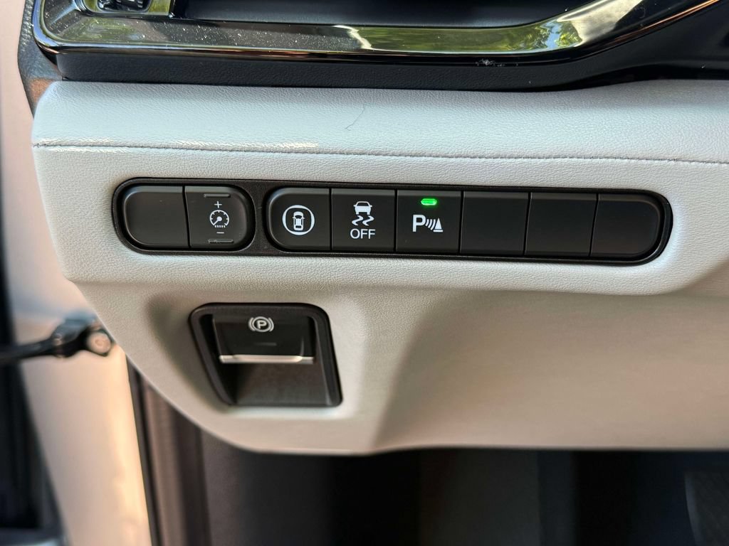 Certified 2023 Acura MDX w/ Technology Package AWD/4WD image 30