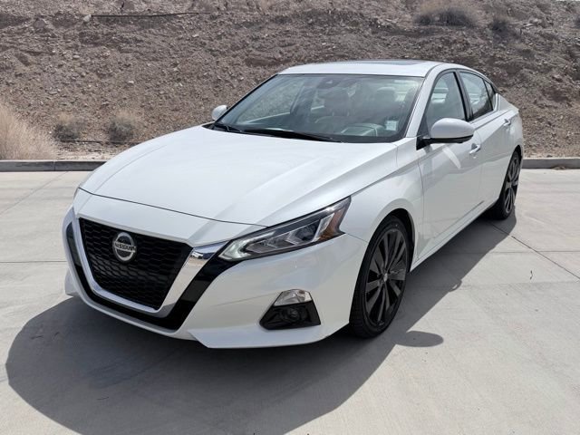 Certified 2020 Nissan Altima 2.5 Platinum FWD image 1