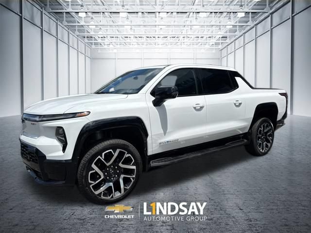 Certified 2025 Chevrolet Silverado EV RST AWD/4WD image 2