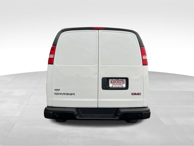 Used 2023 GMC Savana 2500 w/ Driver Convenience Package image 6