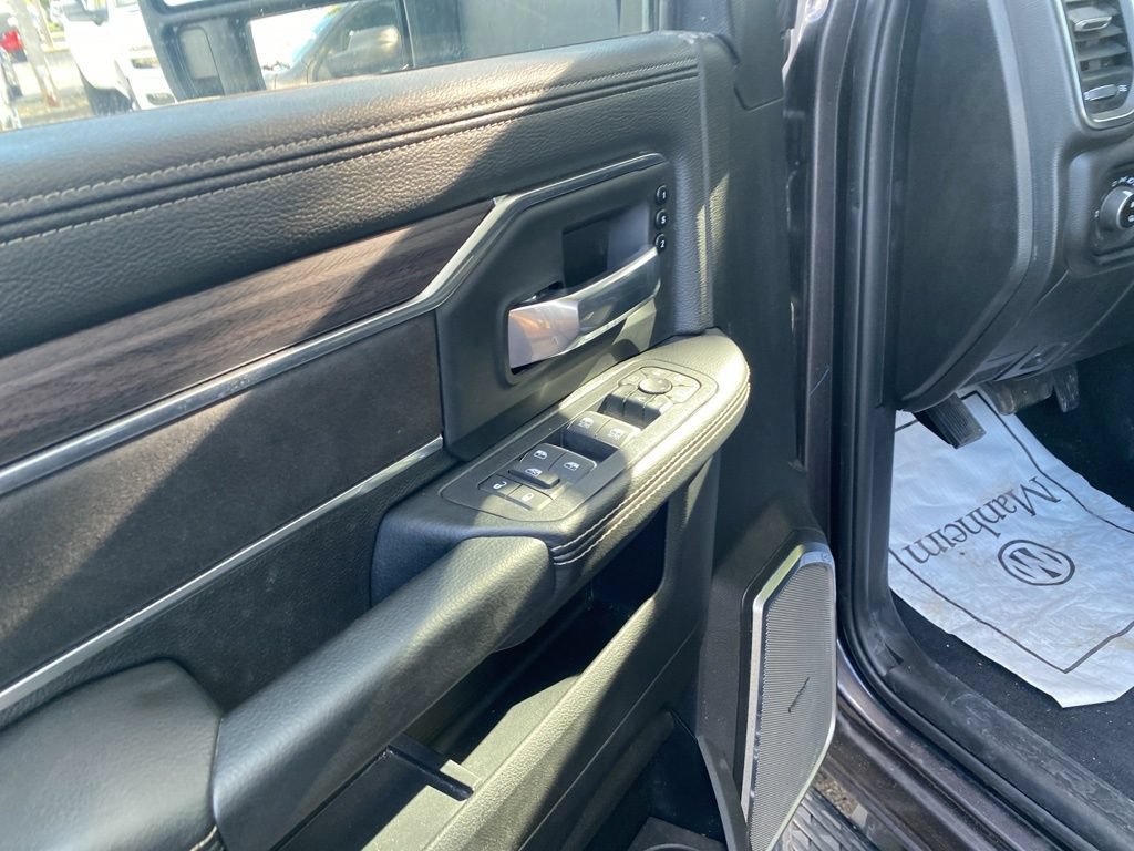 Used 2025 RAM 2500 Laramie AWD/4WD image 14