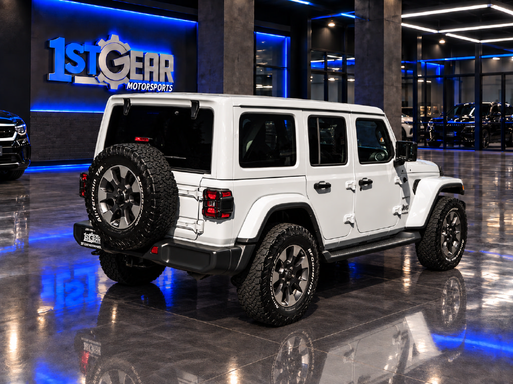 Used 2018 Jeep Wrangler Unlimited Sahara w/ Uconnect 4C Nav & Sound Group AWD/4WD image 6