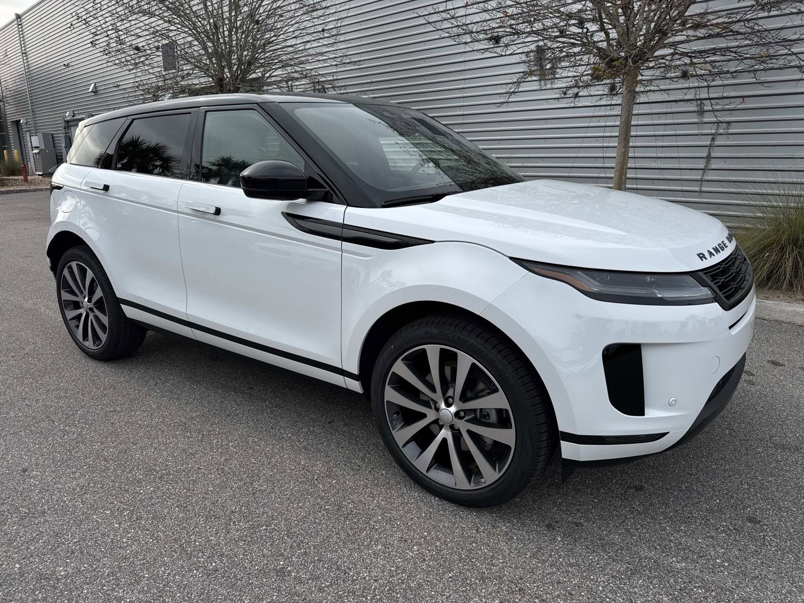 New 2026 Land Rover Range Rover Evoque S AWD/4WD image 4