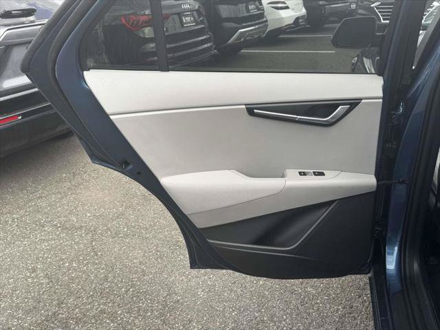 Used 2023 Kia Niro Wind w/ Wind Preserve Package FWD image 10