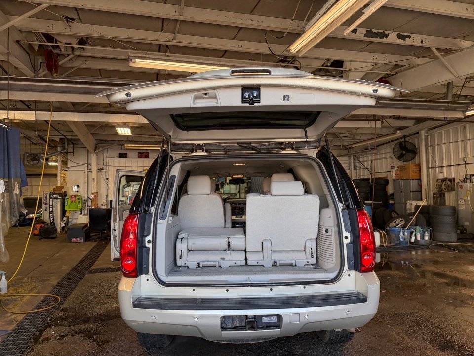 Used 2013 GMC Yukon SLT w/ SLT-2 Equipment Package AWD/4WD image 19