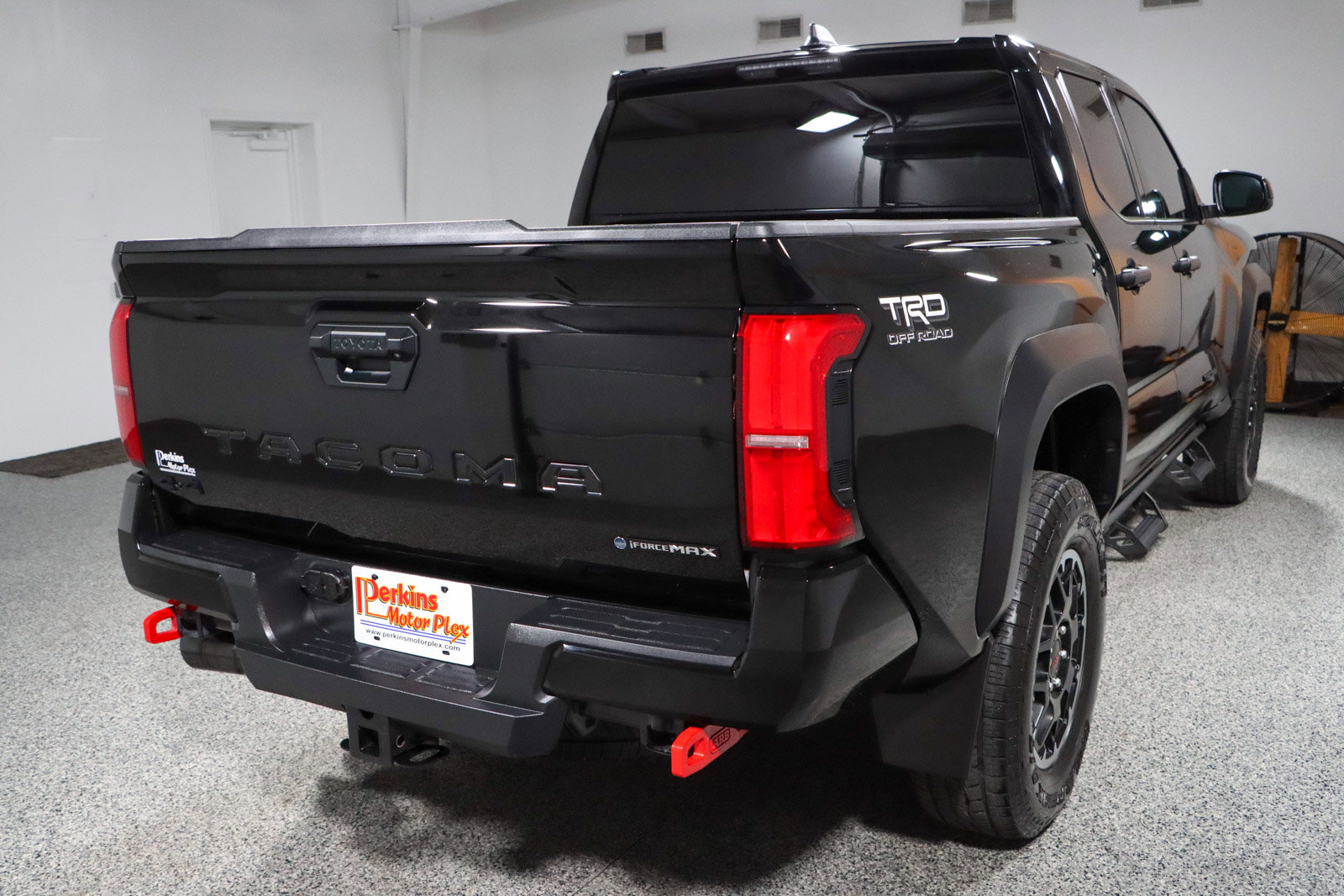 Used 2024 Toyota Tacoma TRD Off-Road AWD/4WD image 7