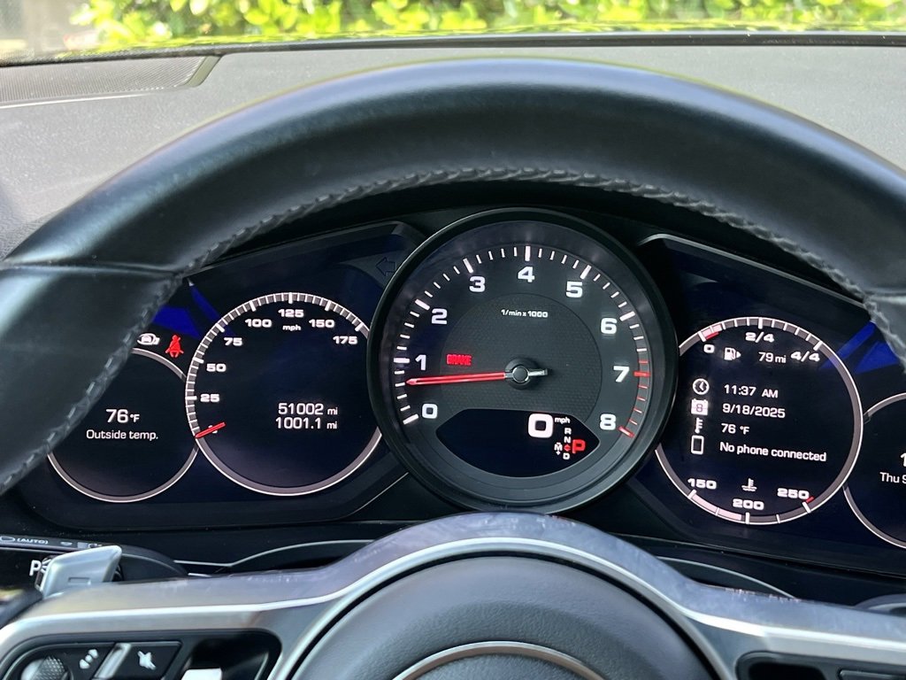 Used 2021 Porsche Cayenne Coupe image 40