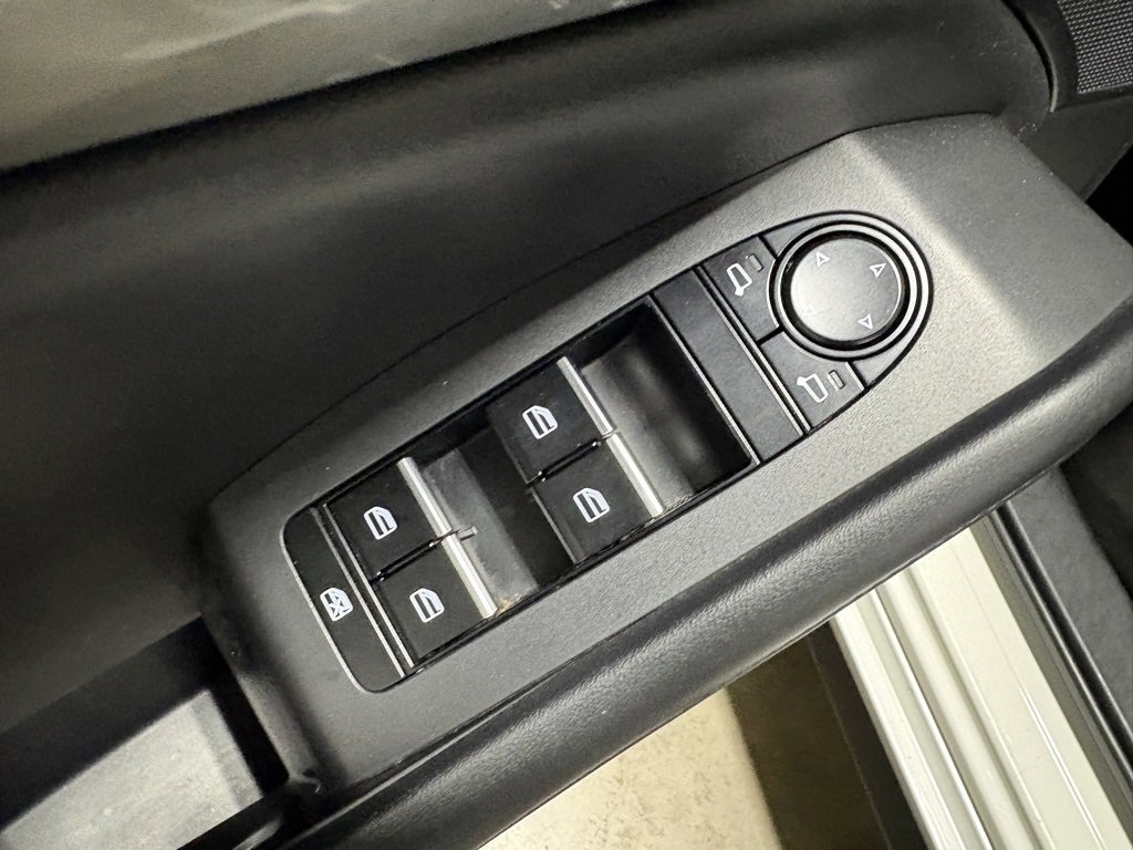 Used 2021 MAZDA MAZDA3 s image 21