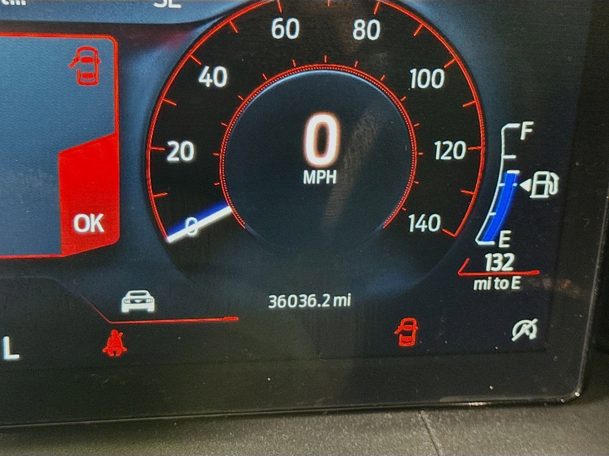 Used 2024 Ford Mustang Convertible image 16