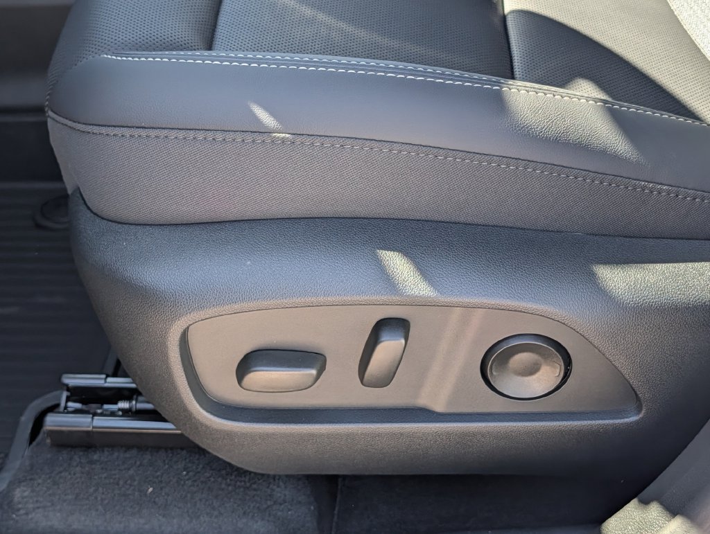 New 2027 GMC Terrain Elevation w/ Elevation Premium Package FWD image 25