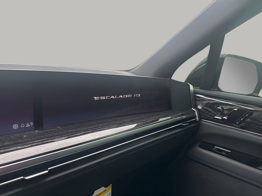 New 2026 Cadillac Escalade IQ Luxury 1 w/ LPO, Floor Liner Package AWD/4WD image 37