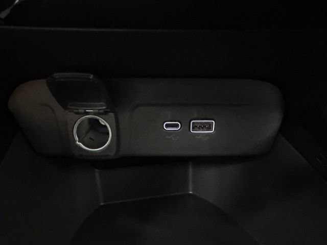 New 2026 Chevrolet Trax LT w/ Midnight Edition FWD image 18