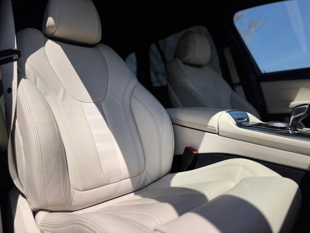 Used 2020 BMW X5 xDrive40i w/ Convenience Package image 25