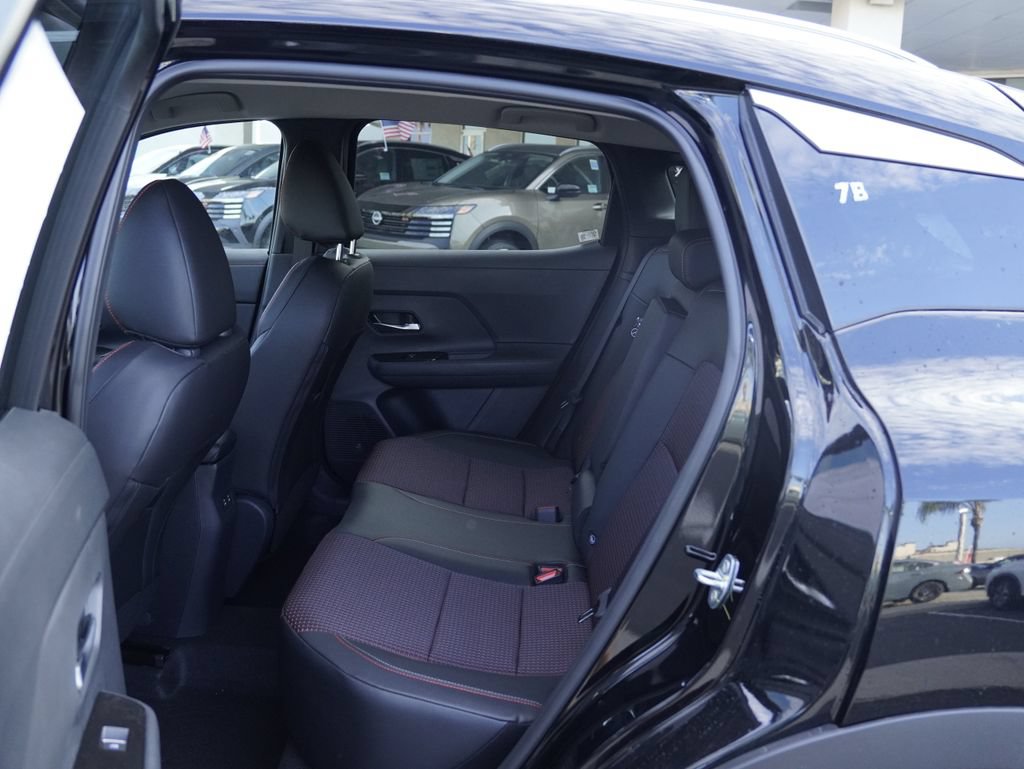 New 2026 Nissan Kicks SR FWD image 25