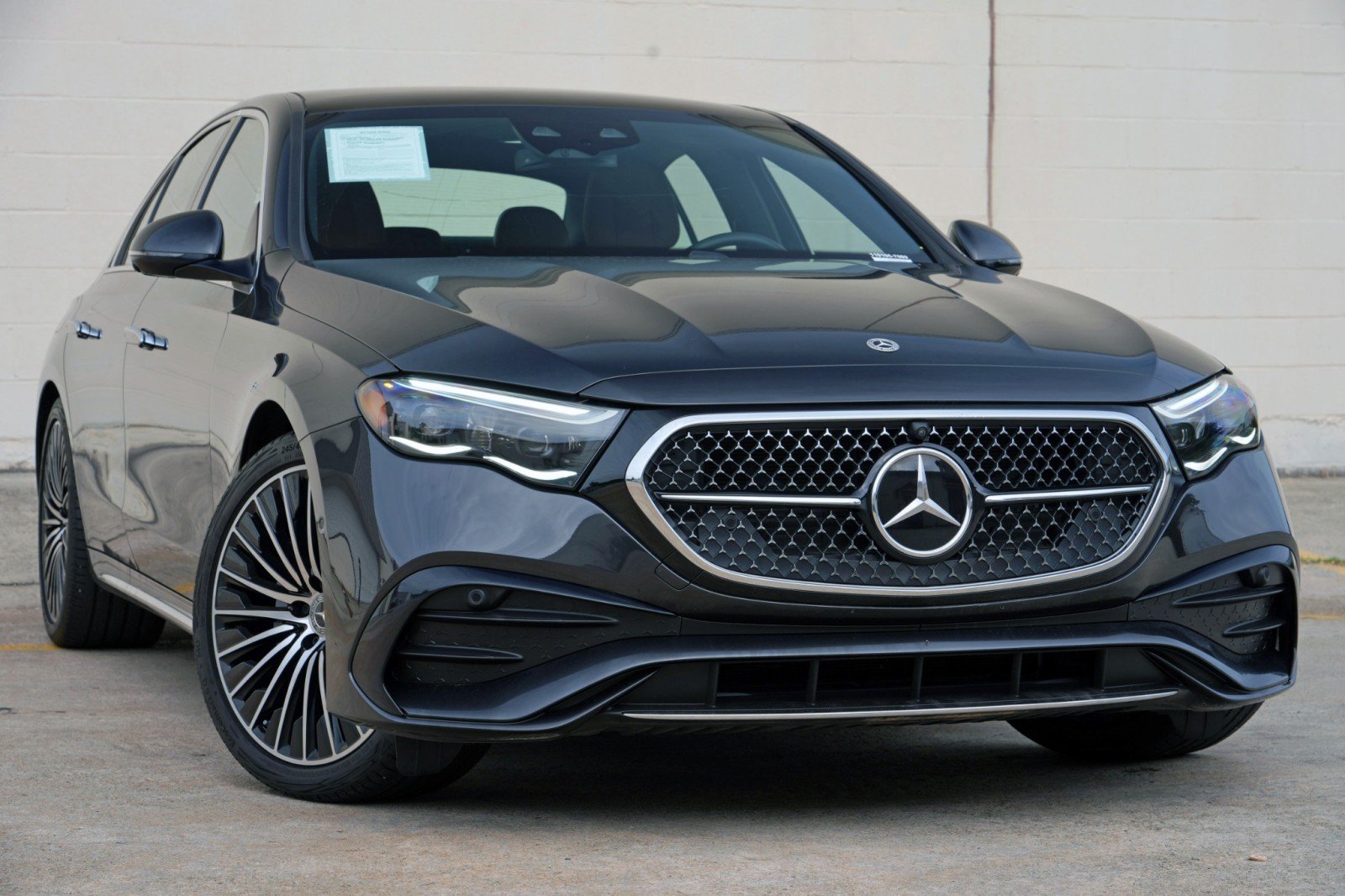Used 2025 Mercedes-Benz E 350 4MATIC Sedan w/ Multicontour Seating Package image 4