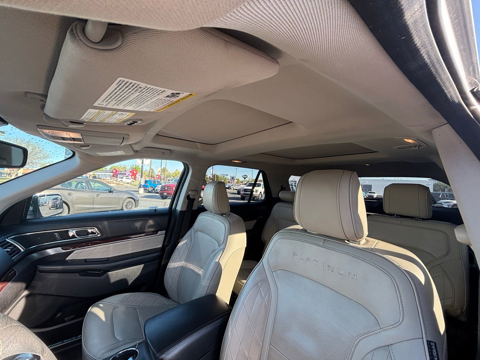Used 2018 Ford Explorer Platinum AWD/4WD image 12