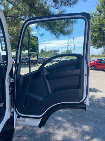 Used 2024 Isuzu NPR image 15