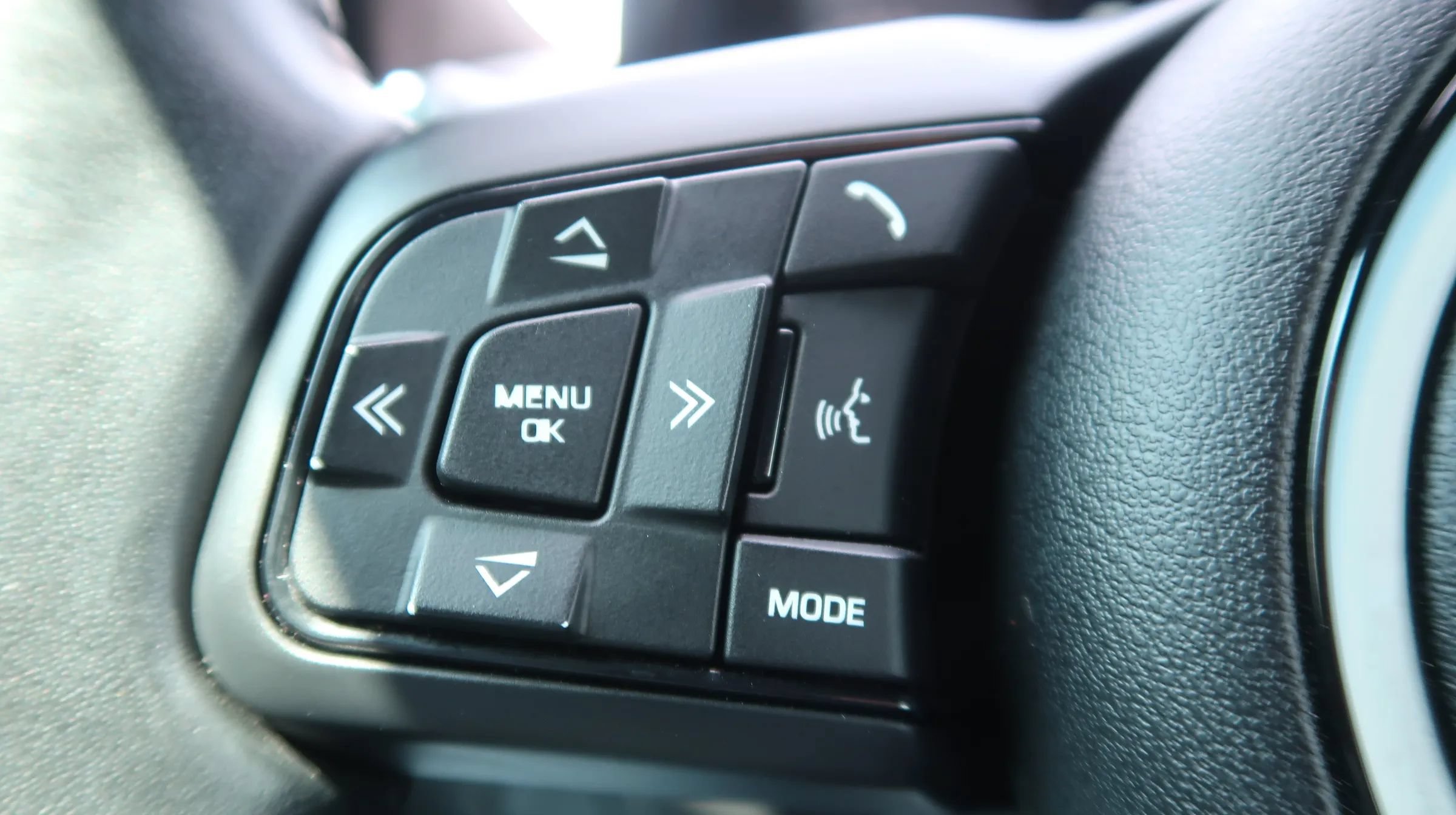 Used 2020 Jaguar F-TYPE R AWD/4WD image 34