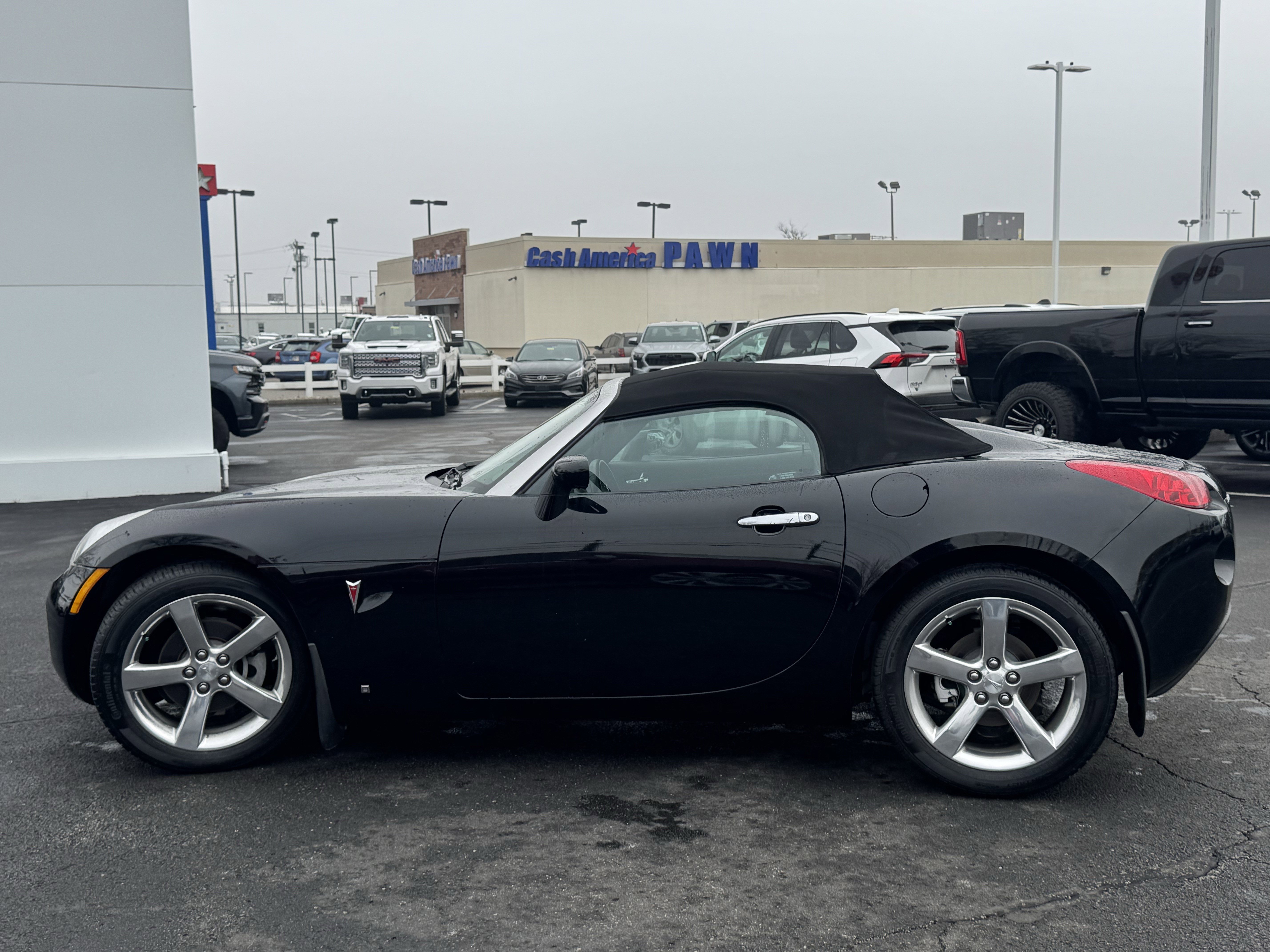 Used 2007 Pontiac Solstice Convertible w/ Premium Package image 16
