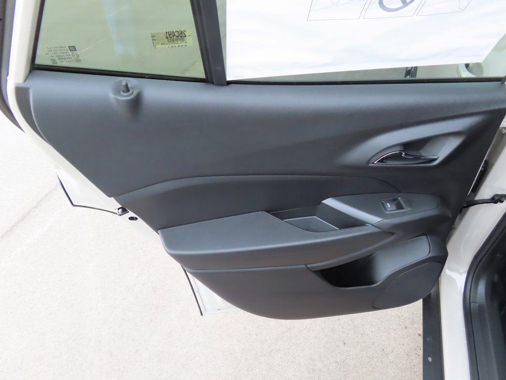 New 2026 Chevrolet Trax RS w/ Sunroof Package image 24