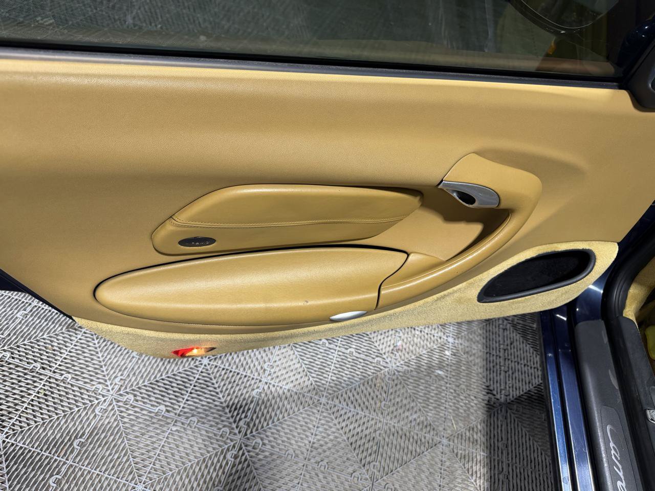 Used 1999 Porsche 911 GT3 RS image 19