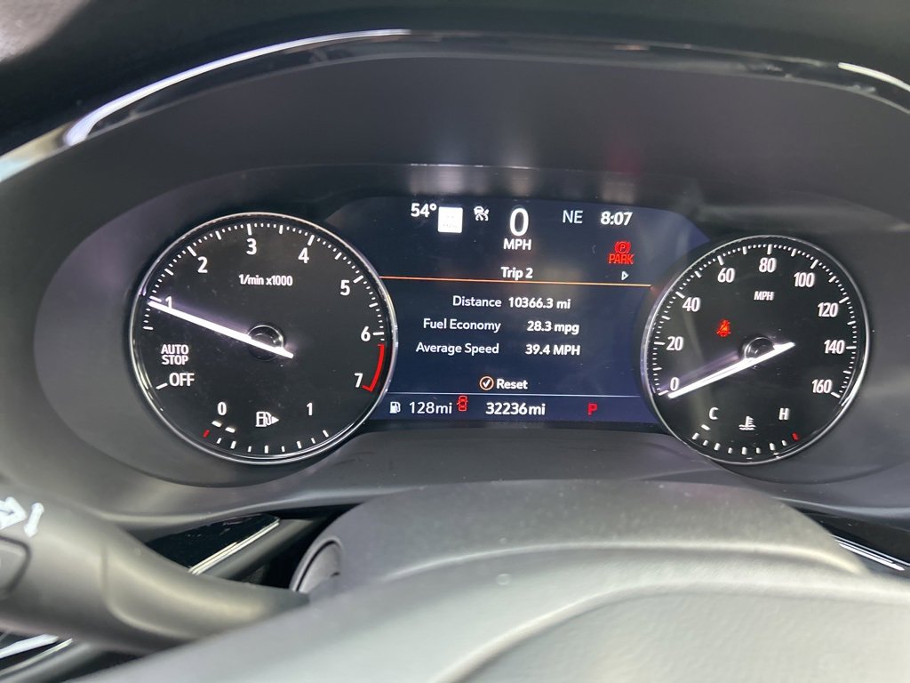 Used 2022 Buick Envision Avenir w/ Technology Package II image 9