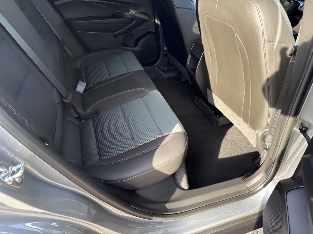 Used 2026 Chevrolet Trax LT FWD image 10