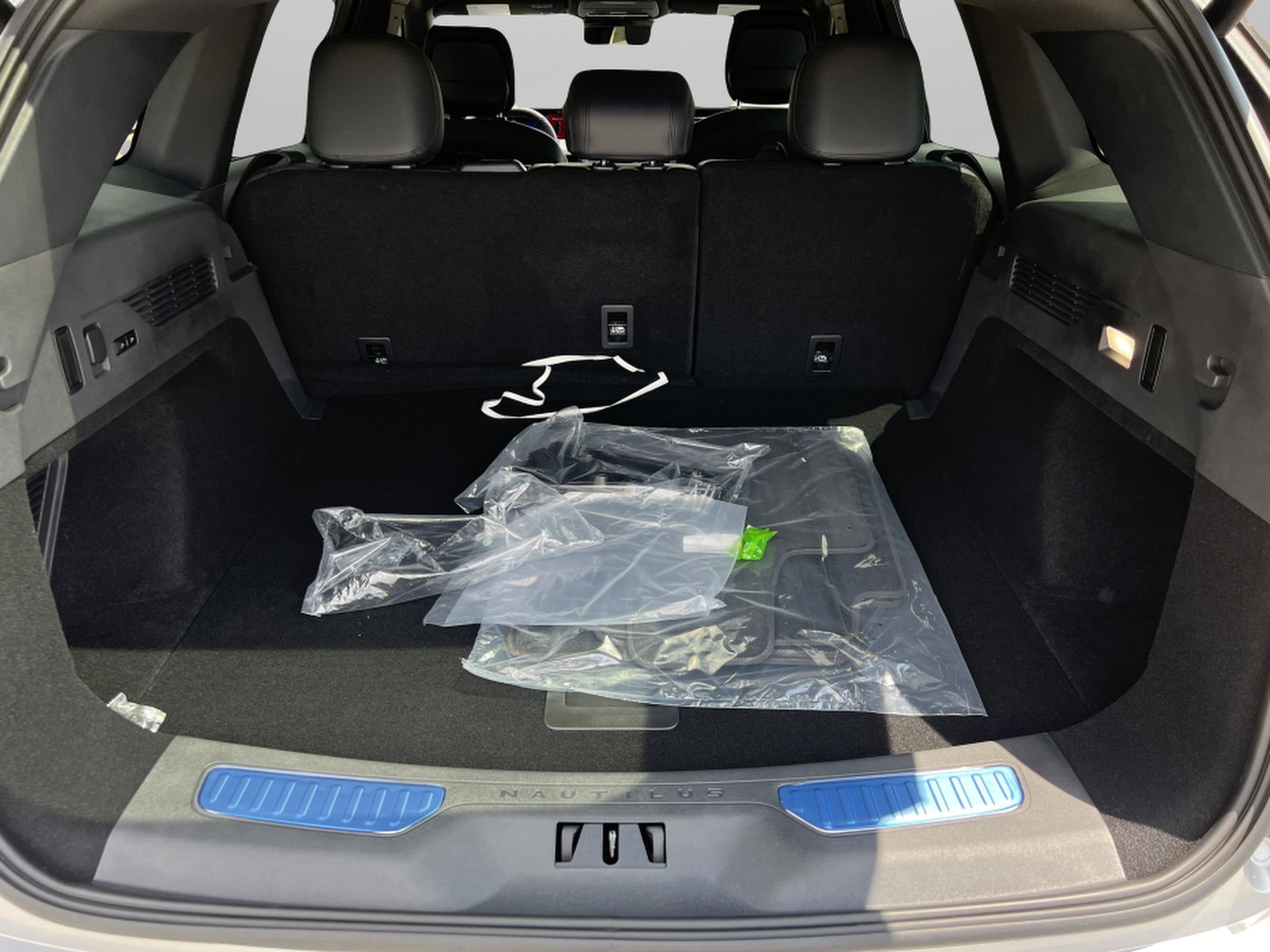 New 2025 Lincoln Nautilus Reserve w/ Jet Appearance Package image 29