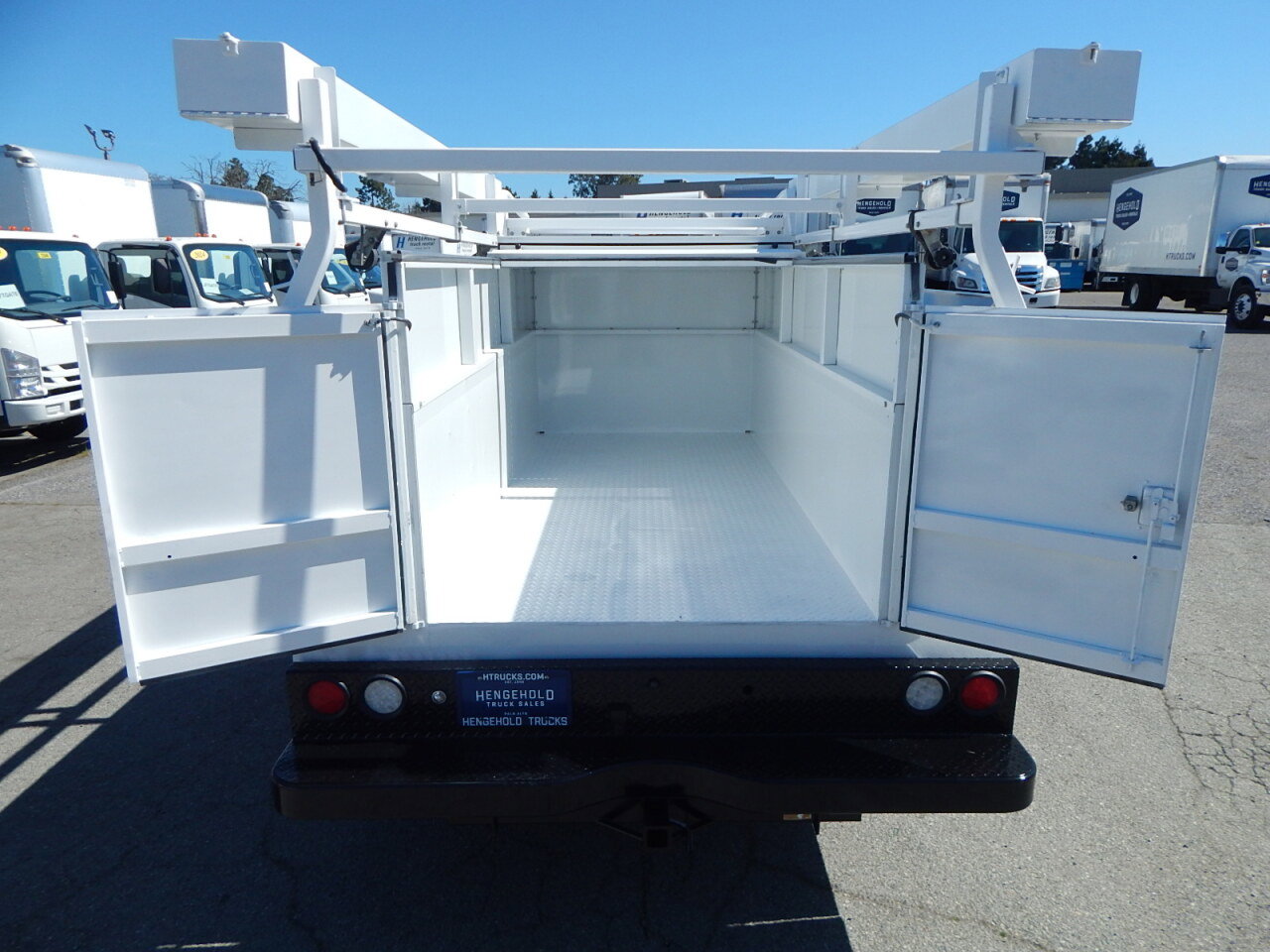 Used 2020 Ford F350 XL w/ Power Equipment Group image 12