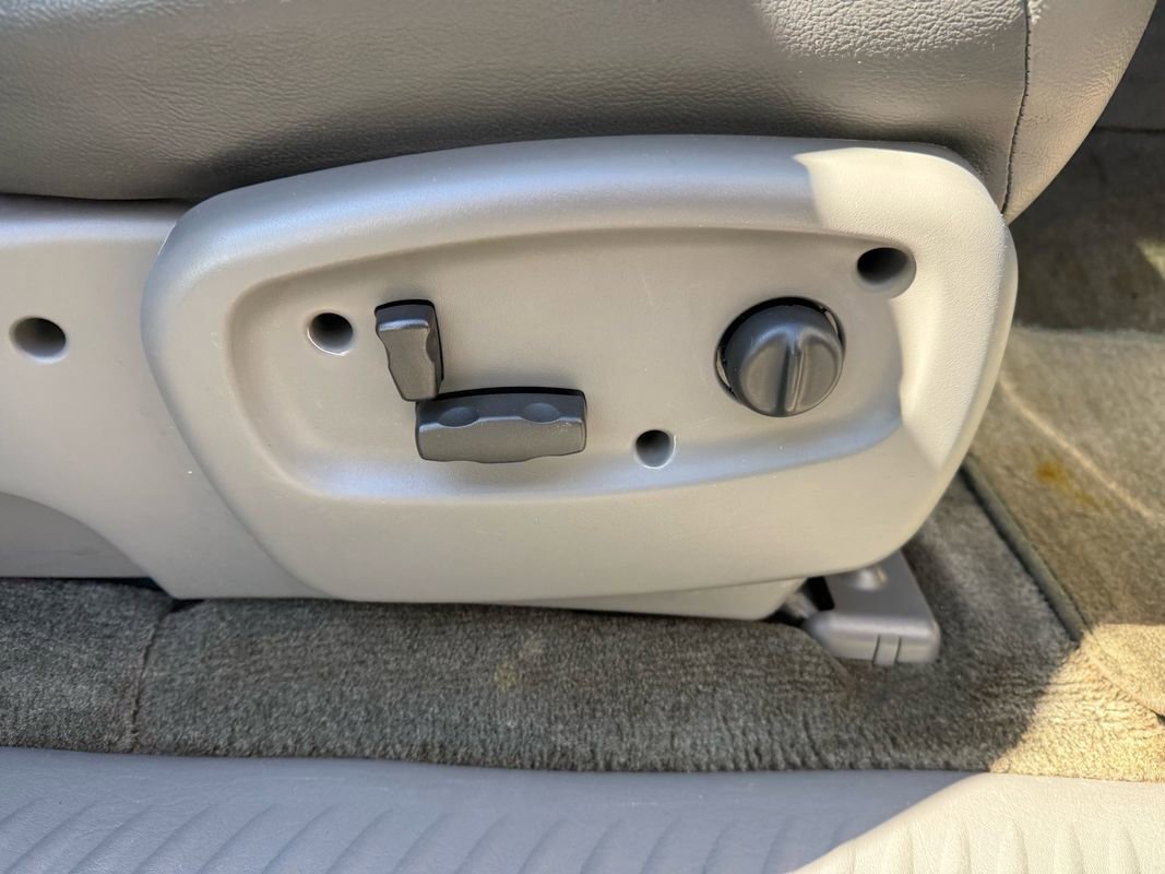 Used 2004 Chevrolet TrailBlazer LT w/ LT Preferred Equipment Group image 37