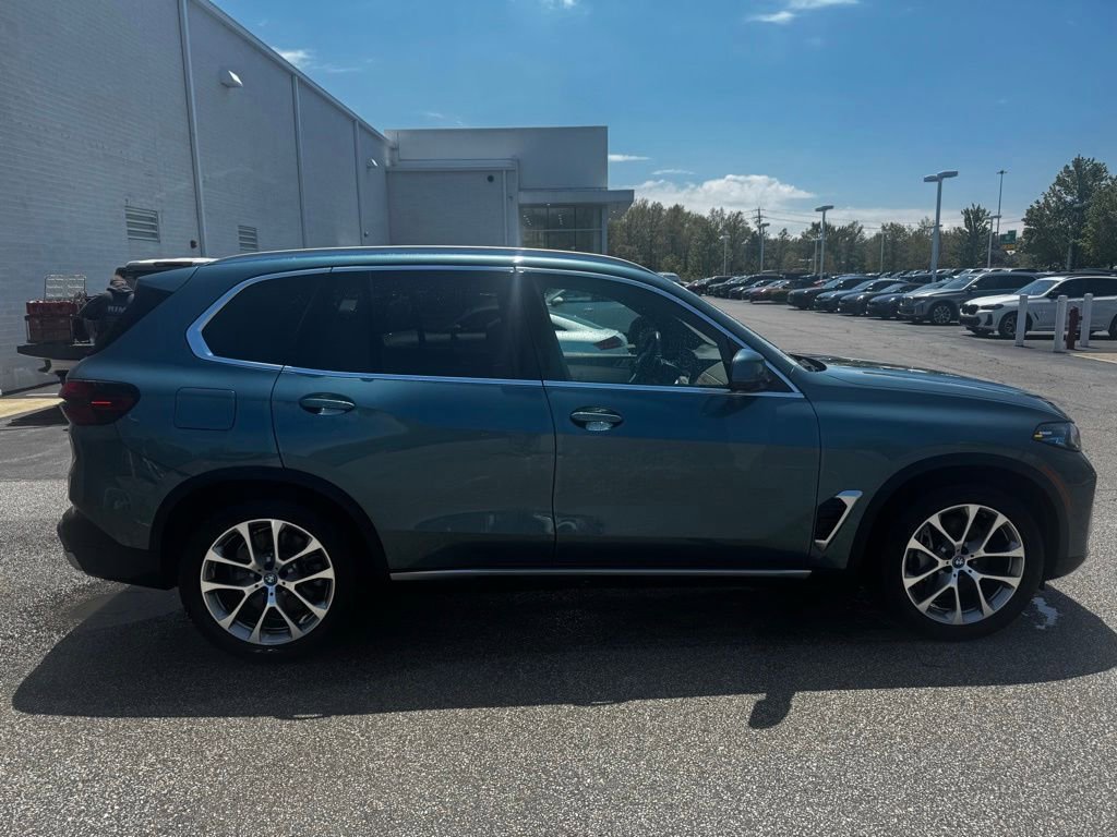 Certified 2025 BMW X5 xDrive50e AWD/4WD image 5
