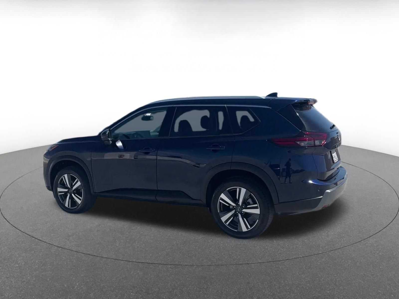 Used 2026 Nissan Rogue SL FWD image 10