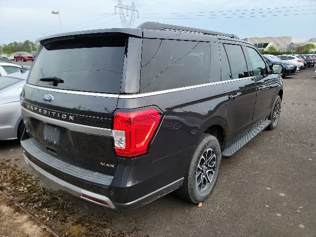 Used 2024 Ford Expedition Max XLT AWD/4WD image 2