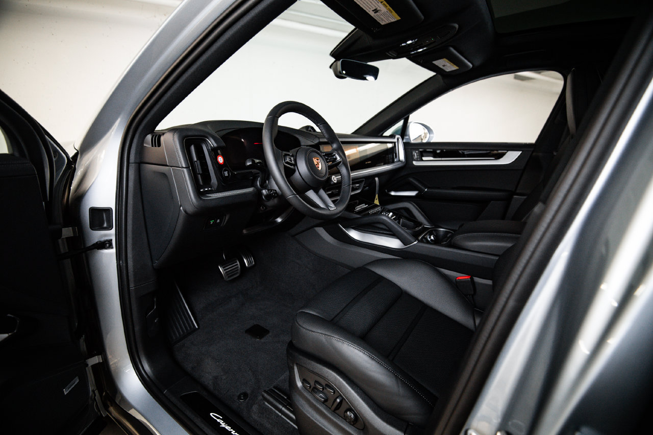 New 2026 Porsche Cayenne S AWD/4WD image 4