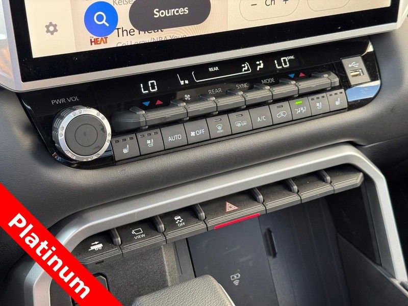 Used 2025 Toyota Sequoia Platinum image 29