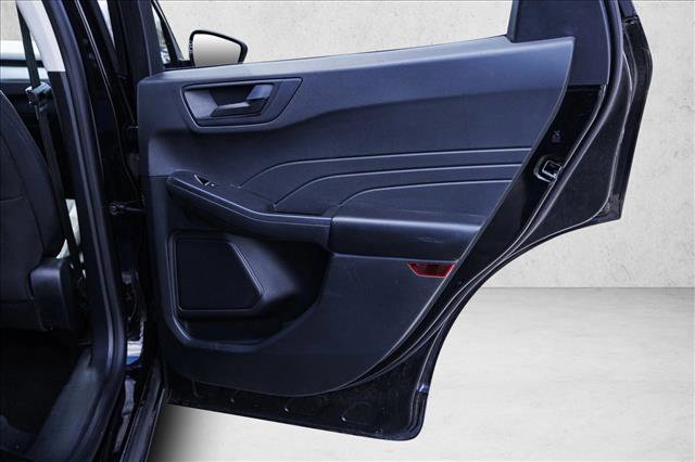 Used 2022 Ford Escape SE image 26