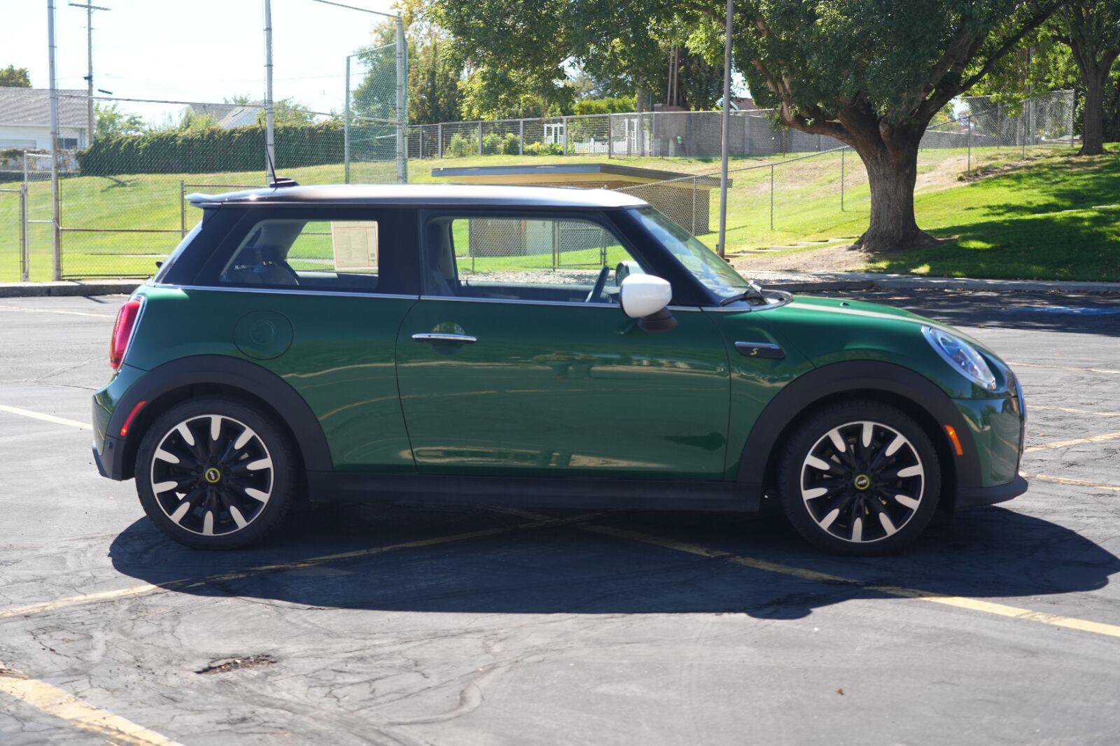 Used 2023 MINI Cooper SE FWD image 6