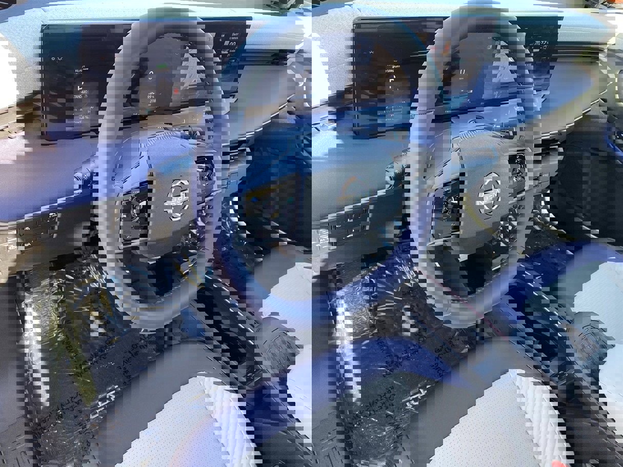 New 2026 Nissan Leaf Platinum+ w/ Cargo Package (Platinum+) image 19