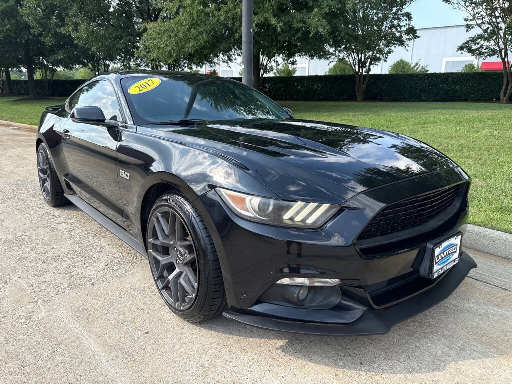 Used 2017 Ford Mustang GT Premium w/ Equipment Group 401A RWD image 1