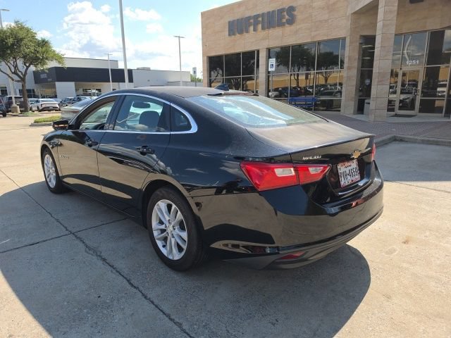 Used 2016 Chevrolet Malibu LT FWD image 2